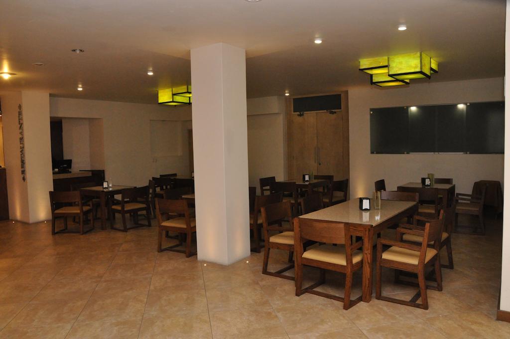 Hotel El Monte Salamanca Buitenkant foto