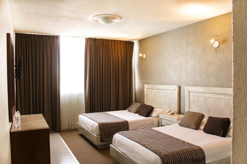 Hotel El Monte Salamanca Buitenkant foto